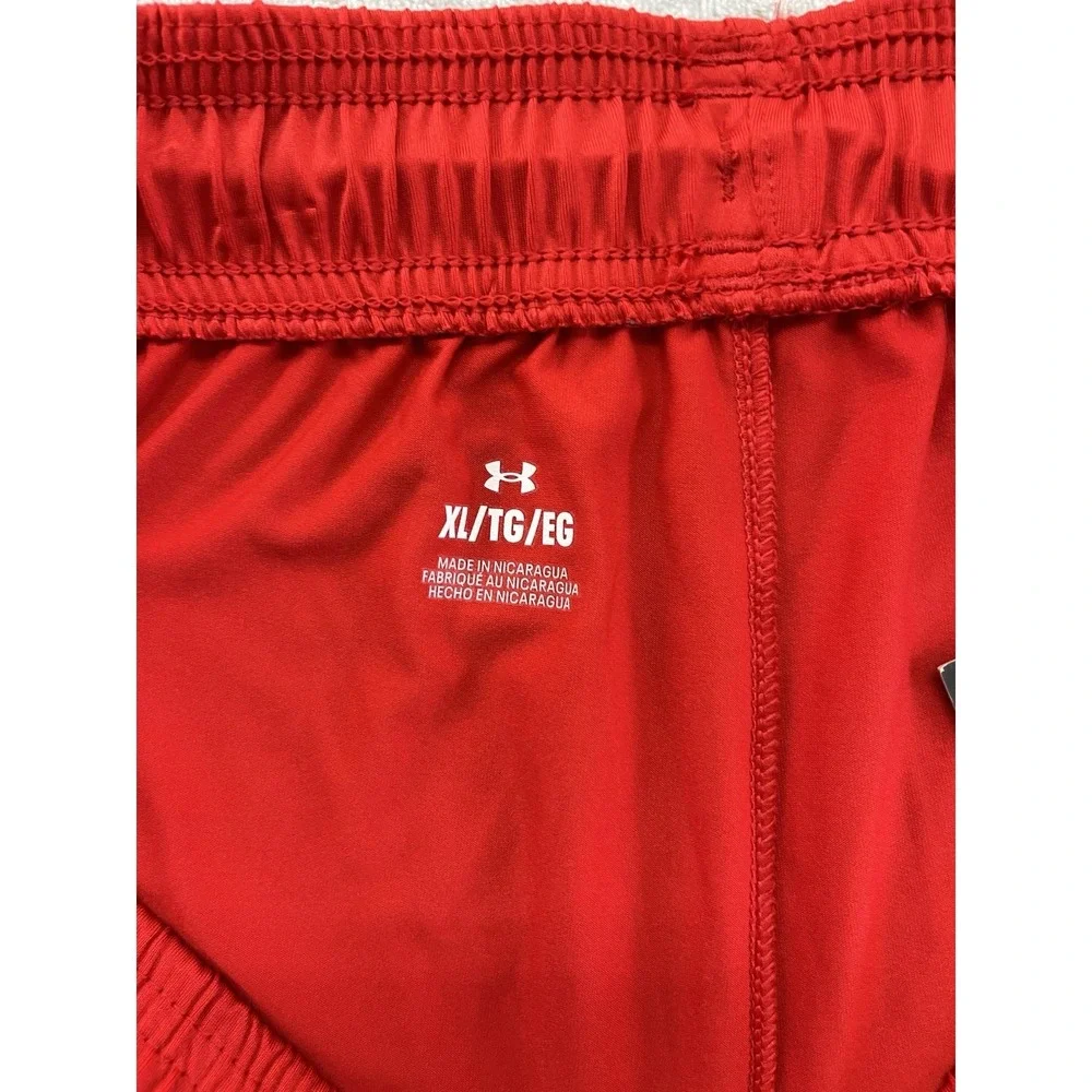 Under Armour  UA Tech Vent Shorts Men Extra Large Red White Loose Lightweight